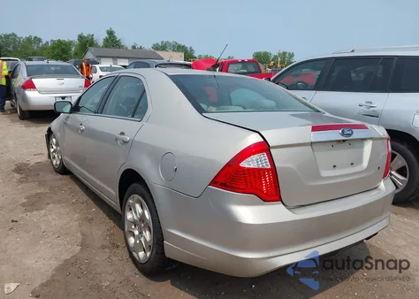 2010 Ford Fusion Se z USA, uszkodzony, nr VIN 3FAHP0HA4AR341971